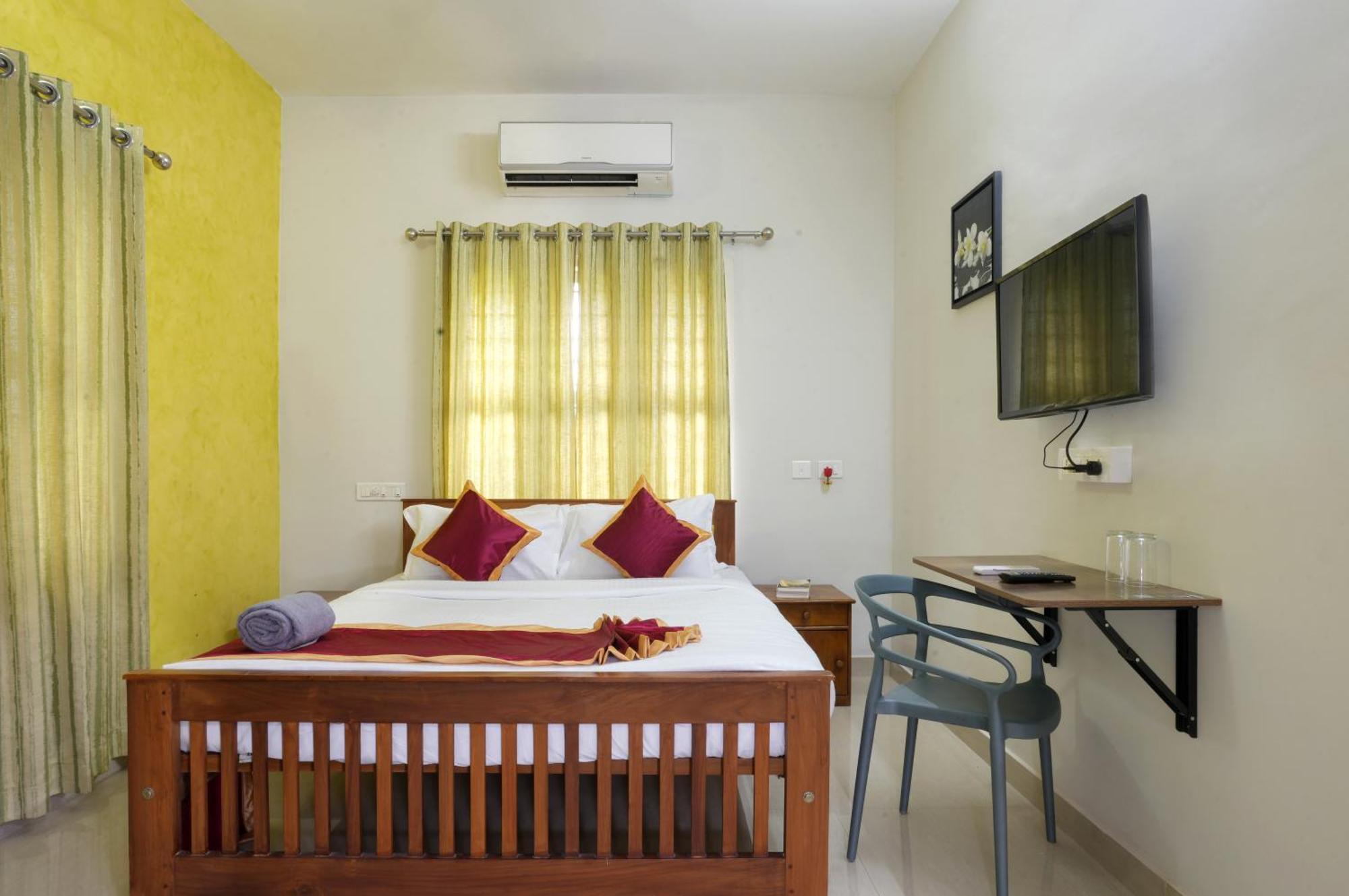 Swapna Home Suites Недумбасери Екстериор снимка