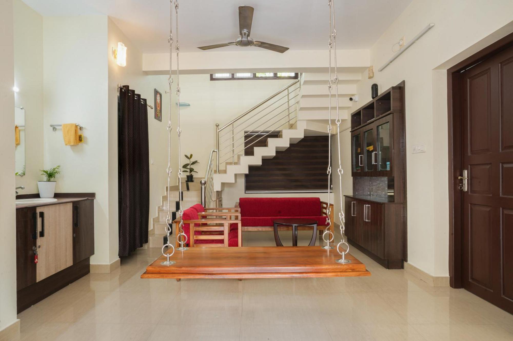 Swapna Home Suites Недумбасери Екстериор снимка
