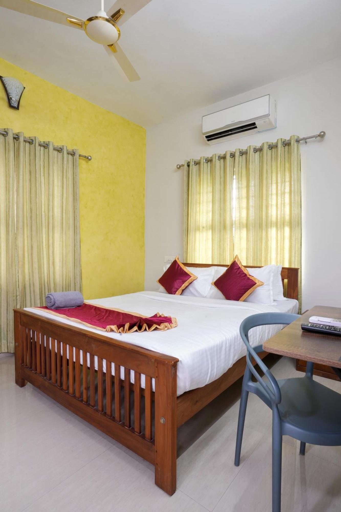 Swapna Home Suites Недумбасери Екстериор снимка