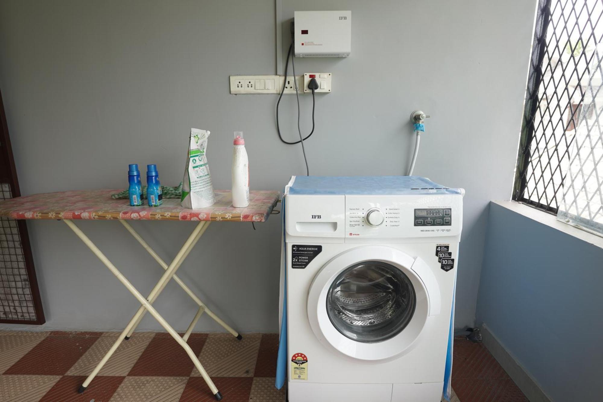 Swapna Home Suites Недумбасери Екстериор снимка